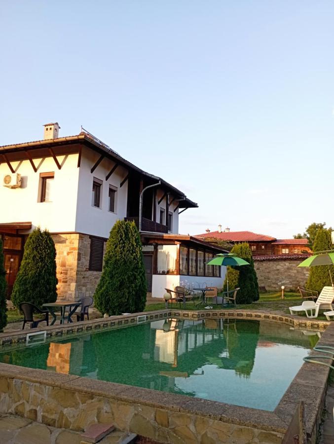 Toncho'S Guest House For 16 Guests Arbanasi Luaran gambar